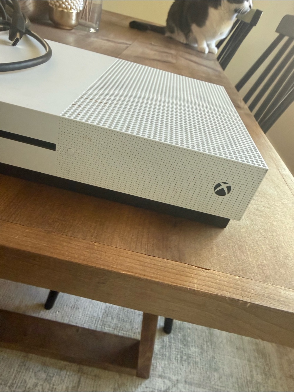 Microsoft Xbox One S 1TB White Console + Wireless Controller Bundle